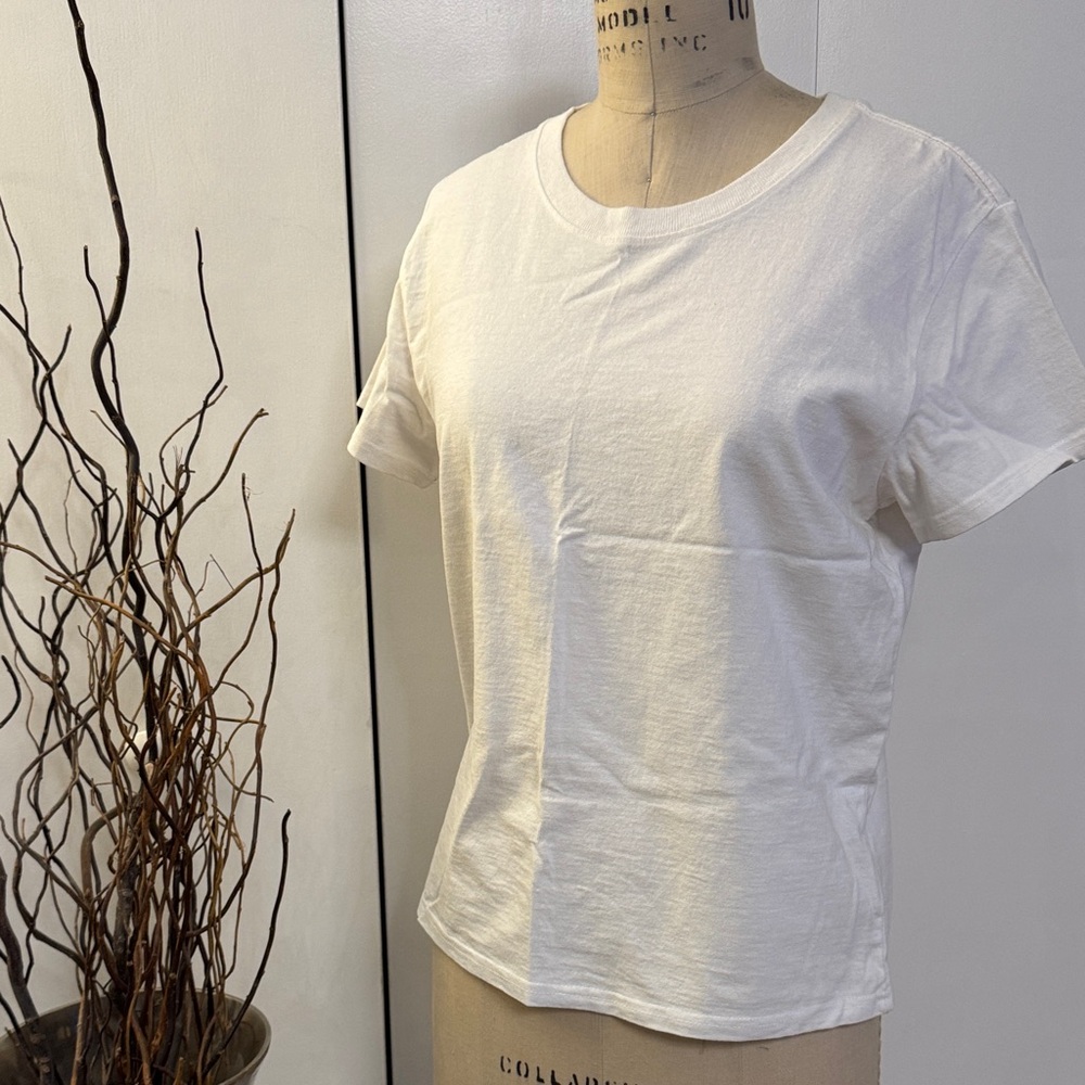 Urban Outfitters White Short Sleeve Tee - Picture 1 of 5